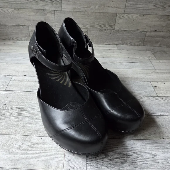 Dansko Rachel Mary Jane Black Leather Clogs - Picture 4 of 6